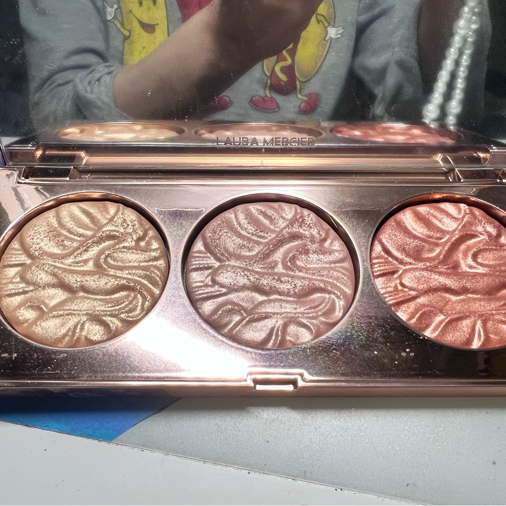 Laura Mercier highlighter trio